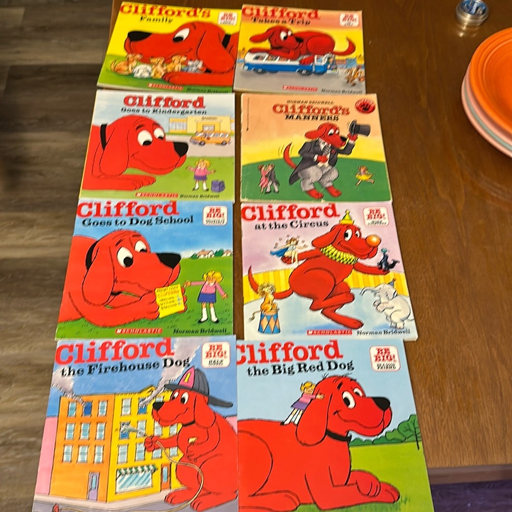 Set of 6 Clifford Books
